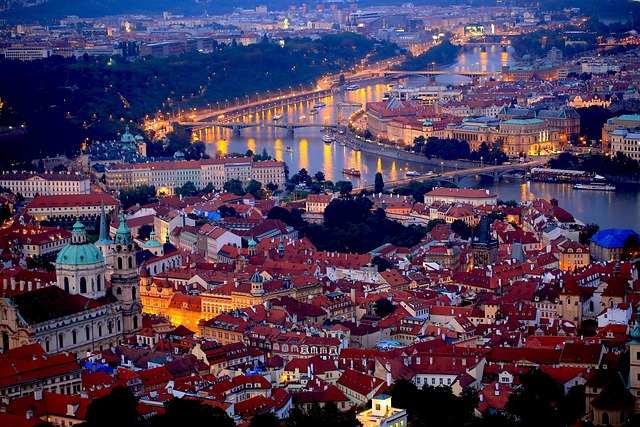 večerní Praha